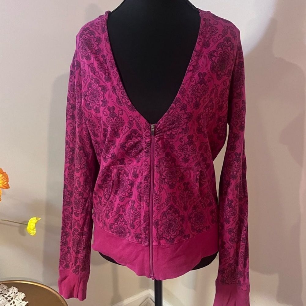 The North Face Women's V-Neck Pink Patterned Sweater